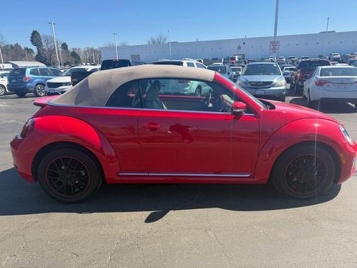 2019 Volkswagen Beetle 2.0T S