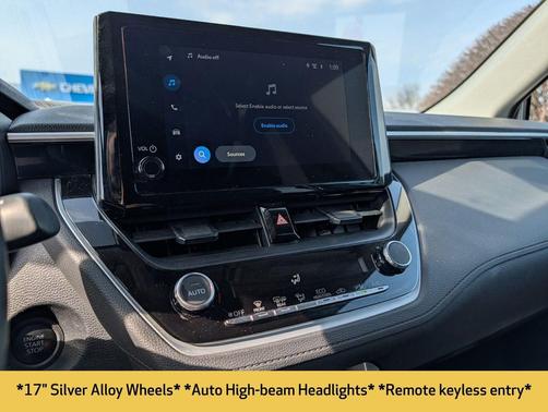 2025 Toyota Corolla Cross LE