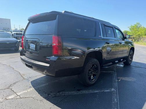 Black 2018 Chevrolet Suburban LT