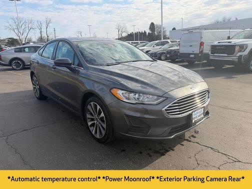2020 Ford Fusion SE