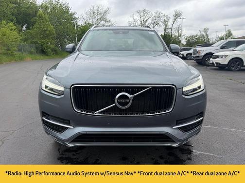 Gray Metallic 2019 Volvo XC90 T6 Momentum