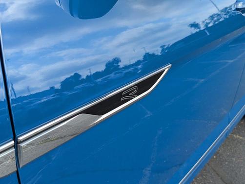 Mountain Lake Blue Metallic 2025 Volkswagen Atlas 2.0T SEL Premium R-Line 4MOTION