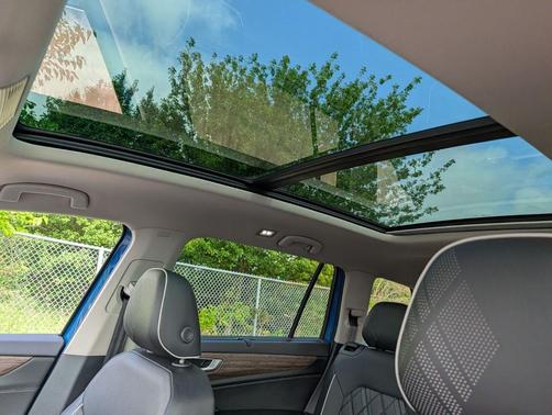 Mountain Lake Blue Metallic 2025 Volkswagen Atlas 2.0T SEL Premium R-Line 4MOTION