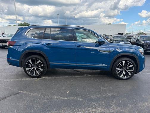 Mountain Lake Blue Metallic 2025 Volkswagen Atlas 2.0T SEL Premium R-Line 4MOTION