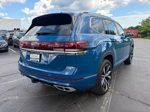 Mountain Lake Blue Metallic 2025 Volkswagen Atlas 2.0T SEL Premium R-Line 4MOTION