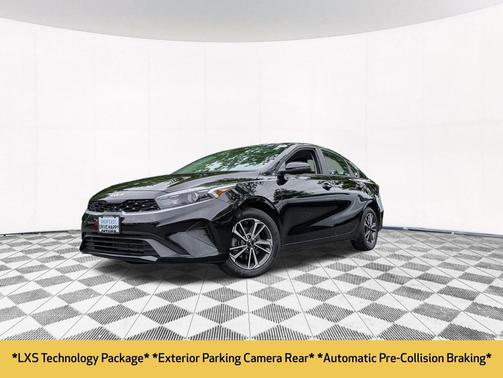 Aurora Black 2023 Kia Forte LXS