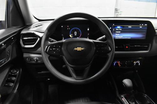 Fountain Blue 2024 Chevrolet Trailblazer LT