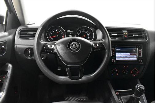 2015 Volkswagen Jetta Man S w/Technology