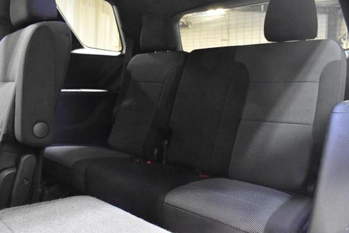 Radiant Red Tintcoat 2023 Chevrolet Traverse LT Cloth