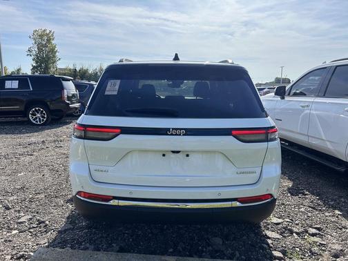 2023 Jeep Grand Cherokee Laredo