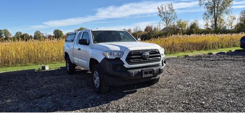 2019 Toyota Tacoma SR