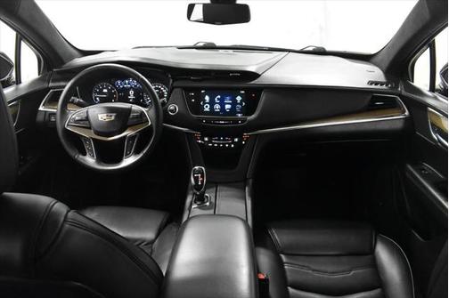 2017 Cadillac XT5 Platinum