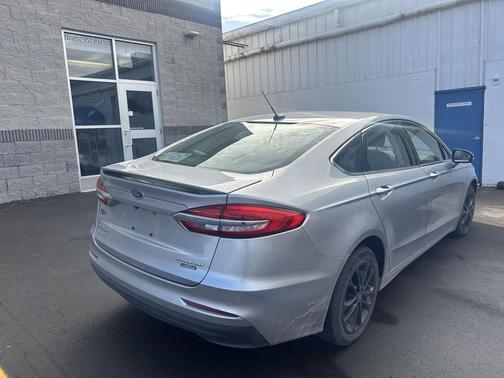 2020 Ford Fusion Plug-In Hybrid Titanium