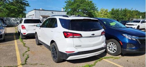 2022 Chevrolet Equinox FWD RS