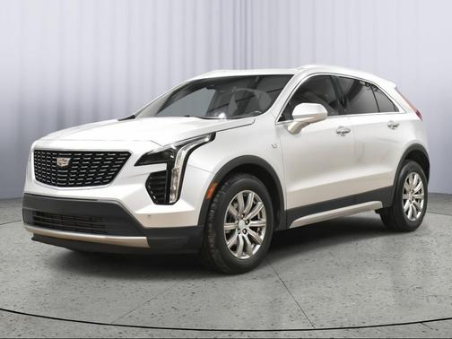 Radiant Silver Metallic 2020 Cadillac XT4 Premium Luxury