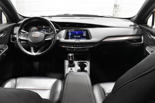 Radiant Silver Metallic 2020 Cadillac XT4 Premium Luxury