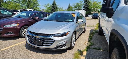 2021 Chevrolet Malibu FWD LT