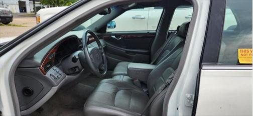 2005 Cadillac DeVille Base