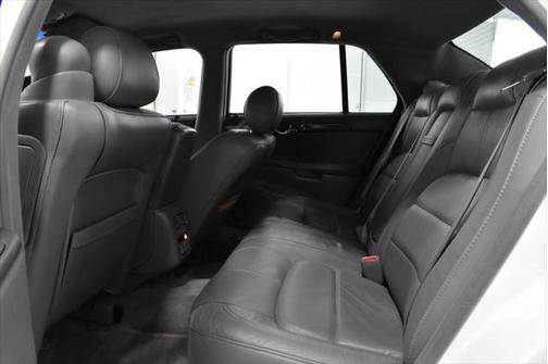 2005 Cadillac DeVille Base