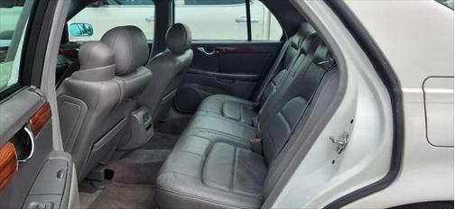 2005 Cadillac DeVille Base