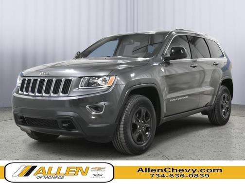 Granite Crystal Metallic Clearcoat 2015 Jeep Grand Cherokee Laredo