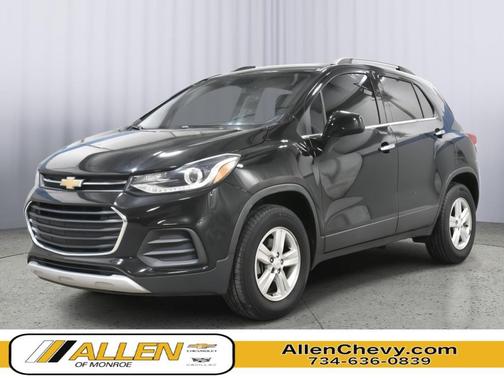Mosaic Black Metallic 2019 Chevrolet Trax LT