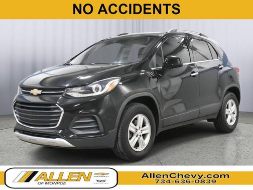 Mosaic Black Metallic 2019 Chevrolet Trax LT