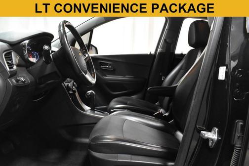 Mosaic Black Metallic 2019 Chevrolet Trax LT