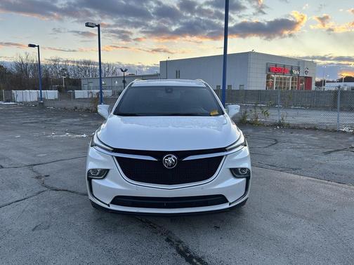 2024 Buick Enclave Essence FWD