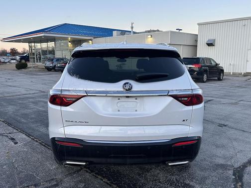 2024 Buick Enclave Essence FWD