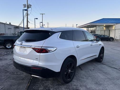 2024 Buick Enclave Essence FWD