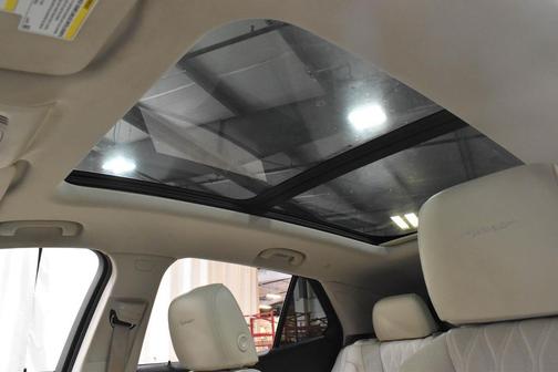 Sapphire Metallic 2023 Buick Envision Avenir FWD