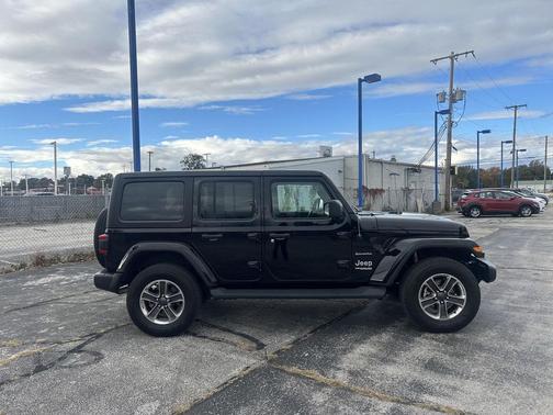2022 Jeep Wrangler Unlimited Sahara