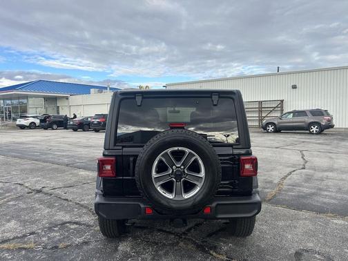 2022 Jeep Wrangler Unlimited Sahara