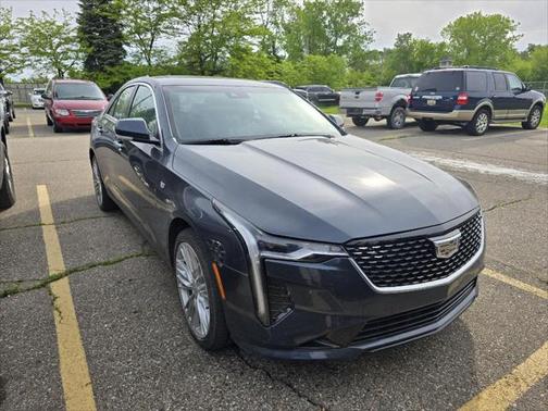 2022 Cadillac CT4 Premium Luxury