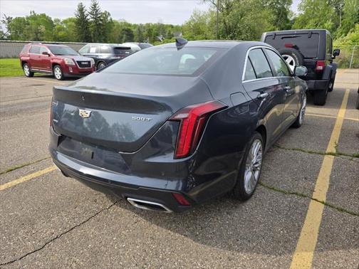 2022 Cadillac CT4 Premium Luxury