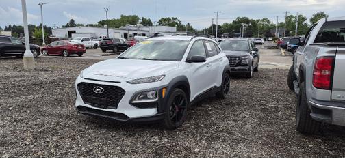 Chalk White 2021 Hyundai KONA Night