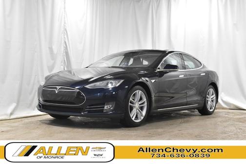 Blue Metallic 2013 Tesla Model S Performance