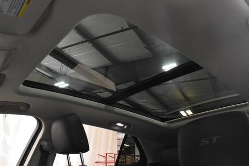 Summit White 2023 Buick Envision Essence AWD