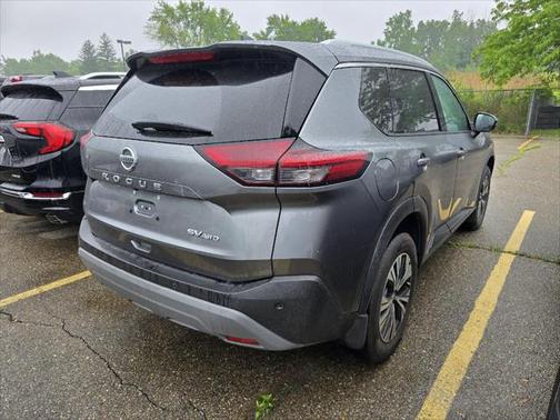 2021 Nissan Rogue SV