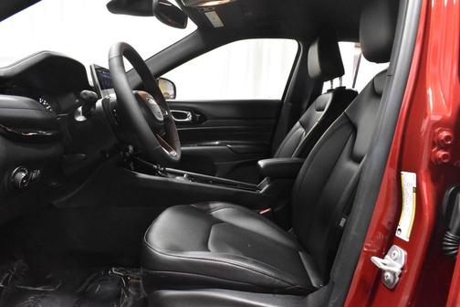 Red Hot Pearlcoat 2026 Jeep Compass Limited