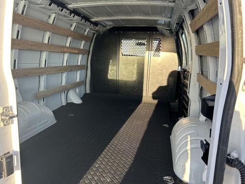 2024 Chevrolet Express 2500 Work Van