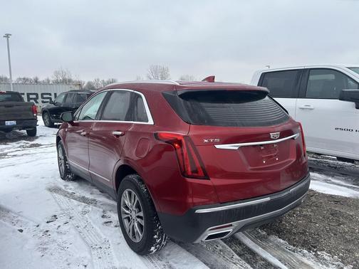 2022 Cadillac XT5 Premium Luxury