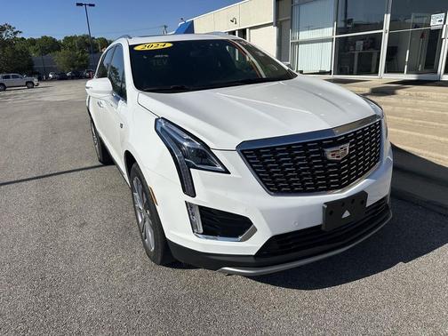 Crystal White Tricoat 2024 Cadillac XT5 Premium Luxury