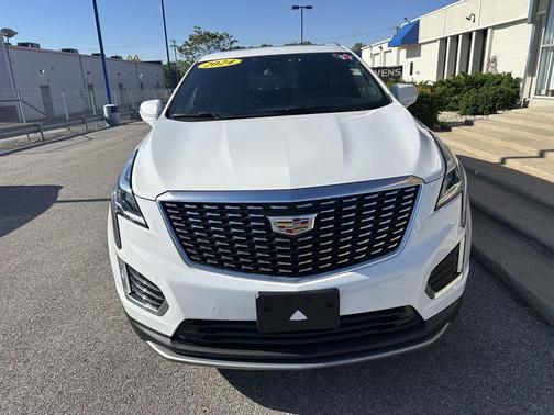 Crystal White Tricoat 2024 Cadillac XT5 Premium Luxury