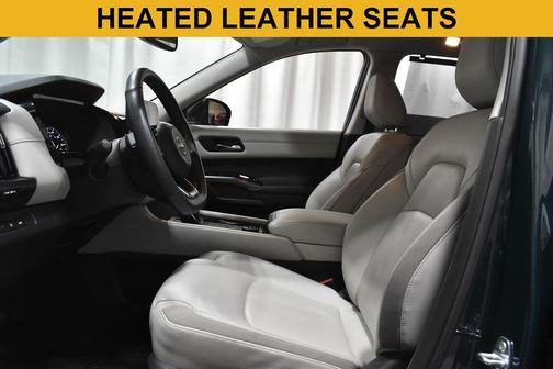 2022 Nissan Pathfinder SL 4WD