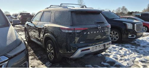2022 Nissan Pathfinder SL 4WD