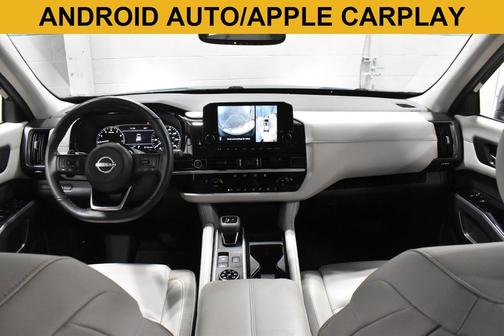 2022 Nissan Pathfinder SL 4WD