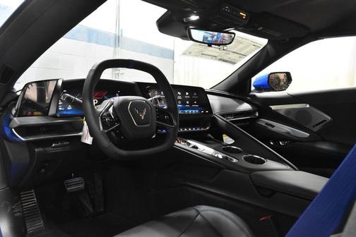 2026 Chevrolet Corvette Stingray w/2LT