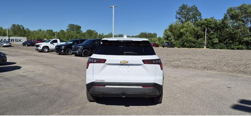 SUMMIT_WHITE 2026 Chevrolet Equinox 1LT